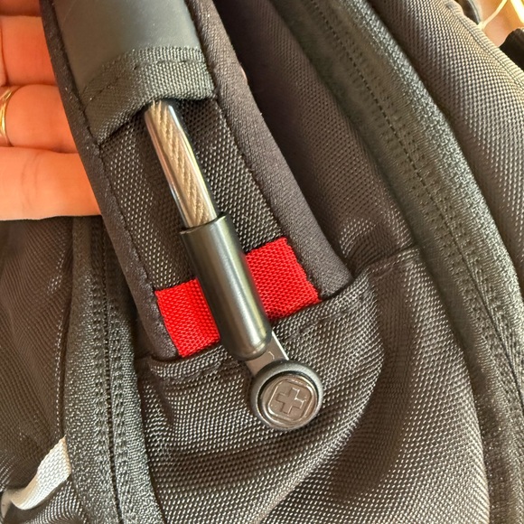 SWISSGEAR Black Backpack - Picture 8 of 10